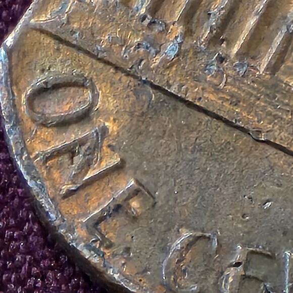 1985d Clipped Planchet Lincoln Memorial Cent Penny Error Variety Coin READ - Picture 10 of 10